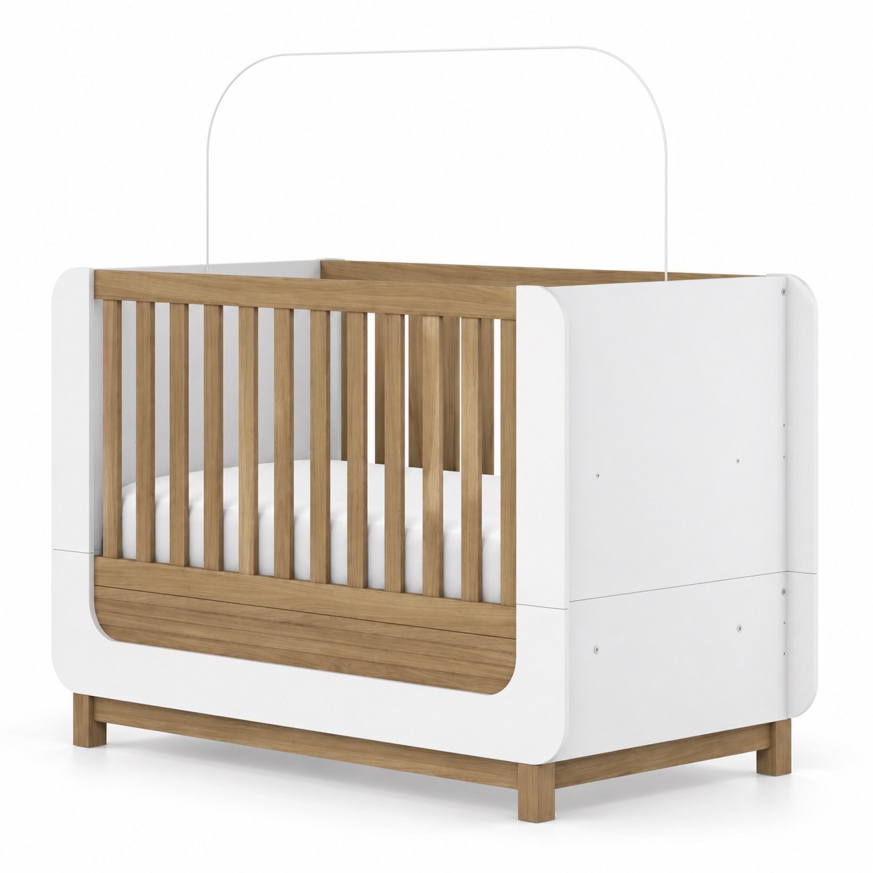 Berço Henn Aconchego Branco/Jequitibá HP, cantos arredondados e detalhes ripados, em fundo branco.