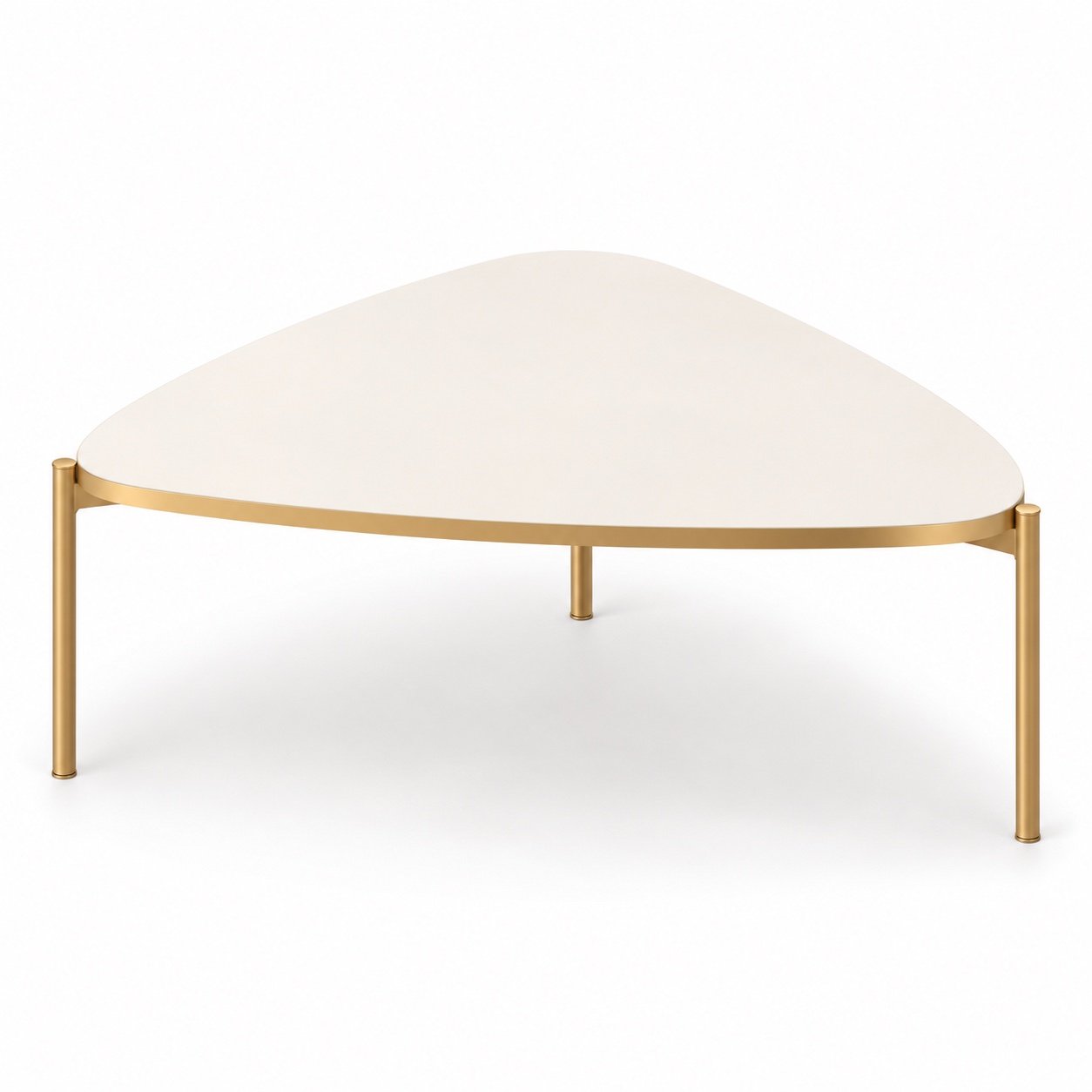 Mesa de centro Isa Off White com tampo triangular e pés dourados
